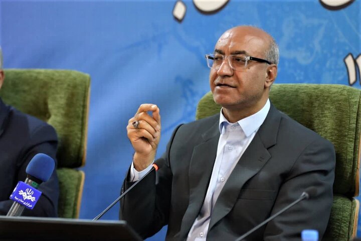 استاندار کرمانشاه: اجازه نمی‌دهیم قیمت‌سازی‌های کاذب بازار را ملتهب کند