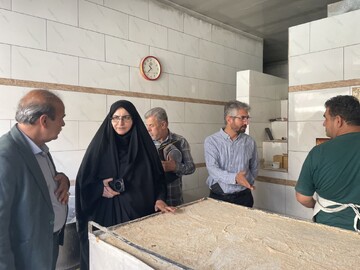 معاون فرماندار قرچک: سهمیه آرد نانوایی‌های متخلف کاهش یافته است