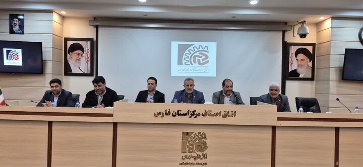 رئیس اتاق اصناف شیراز: کسبه عامل گرانی نیستند/ نظارت بر بازار رها نشده است