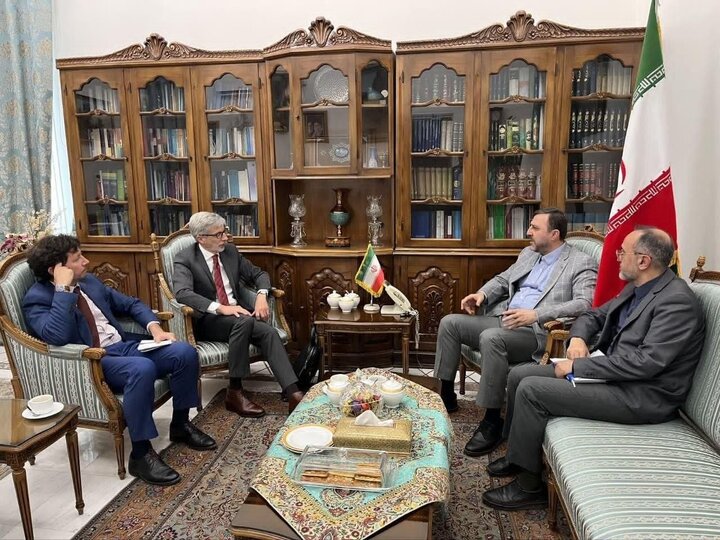 رایزنی سفیر فرانسه در ایران با غریب آبادی رایزنیهای غریب آبادی با معاون وزیر خارجه نروژ، رئیس بانک بریکس و سفیر فرانسه
