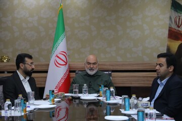 استاندار خوزستان: شکست سنگین جبهه نظامی، دشمن را به حمله به اهداف غیرنظامی کشاند