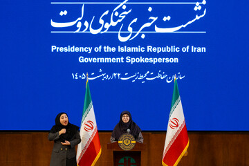 سخنرانی شینا انصاری، رییس سازمان محیط زیست در نشست خبری سخنگوی دولت