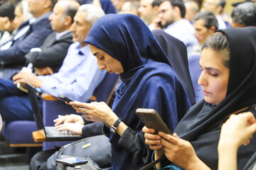 نشست هم‌اندیشی تداوم توسعه در شرایط بحران - کرمان