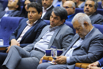 نشست هم‌اندیشی تداوم توسعه در شرایط بحران - کرمان