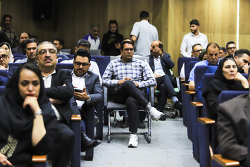 نشست هم‌اندیشی تداوم توسعه در شرایط بحران - کرمان