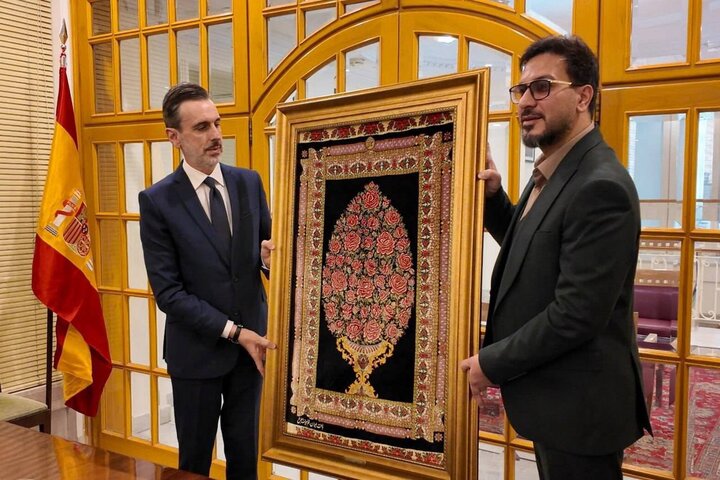 ادیان الهی ظلم و خشونت را محکوم کرده‌اند