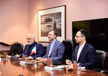 سفر غریب‌آبادی به هند