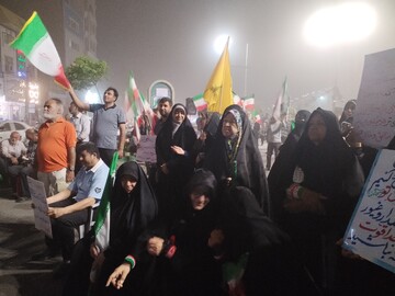 مشت‌هایی که زیر گردوغبار و طوفان هم نلرزید/ فریاد «انتقام با فرمان خامنه‌ای» در پیشوا