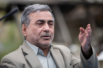 سخنرانی محمدباقر خرمشاد، استاد علوم سیاسی در همایش «امر ملی و جنگ»