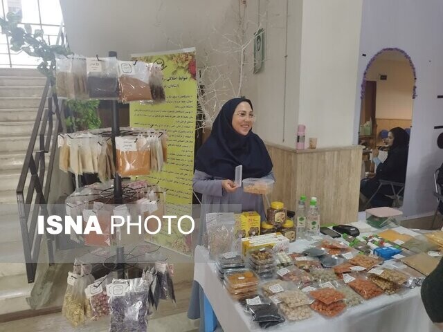 افتتاح نمایشگاه محصولات مشاغل خانگی سیستان و بلوچستان در زاهدان