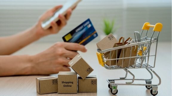 مشاغل خانگی پرفروش می‌شوند