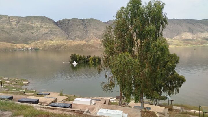 معاون عمرانی استاندار ایلام: جاده دسترسی ۳ روستای عربرودبار تا روزهای آینده تکمیل میشود