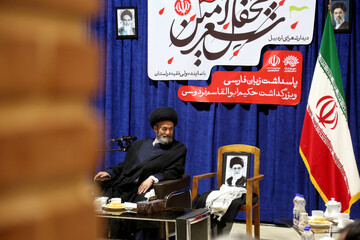 آیت‌الله سیدحسن عاملی نماینده ولی‌فقیه در استان و امام‌جمعه اردبیل در محفل شعر امین در اردبیل