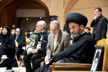 آیت‌الله سیدحسن عاملی نماینده ولی‌فقیه در استان و امام‌جمعه اردبیل در محفل شعر امین در اردبیل