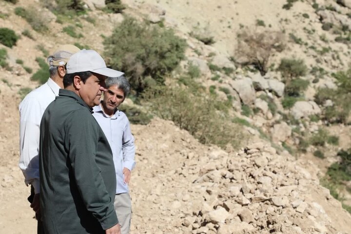 استاندار ایلام: رسیدگی به راه‌های روستایی در اولویت استان است