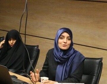 استاد  مطالعات زنان: مراقبت بدون شنیدن صدای مردم، سلطه‌گری نرم است