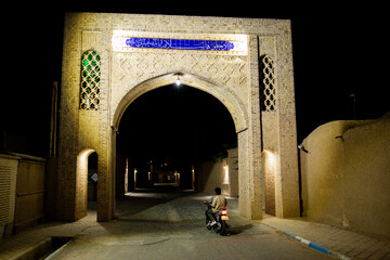 معماری روستای ریاب از آنجا که این روستا یکی از روستاهای تاریخی منطقه است، با تأثیرات فرهنگی و تاریخی منحصر به فرد خود، بافت سنتی و زیبای خود را حفظ کرده است.