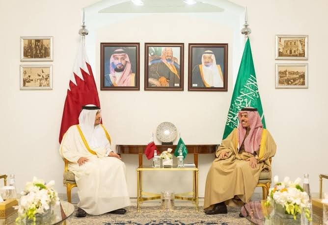 گفت‌وگوی تلفنی وزیران خارجه قطر و عربستان درباره اوضاع منطقه