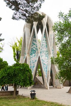 عکس آرامگاه خیام نیشابوری در ۲۴ اردیبهشت ۱۴۰۵