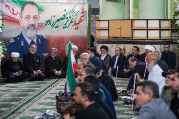 سید محمد اتابک وزیر صمت و غلامرضا نوری قزلجه، وزیر جهاد کشاورزی در بزرگداشت سرلشکر خلبان شهید عزیز نصیرزاده