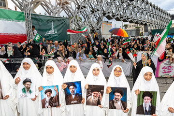 جشن پیوند آسمانی زوج‌های جانفدای ایران در میدان امام حسین