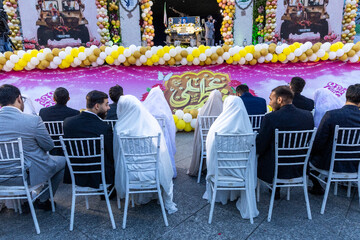 جشن پیوند آسمانی زوج‌های جانفدای ایران در میدان امام حسین