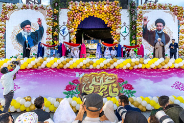 جشن پیوند آسمانی زوج‌های جانفدای ایران در میدان امام حسین