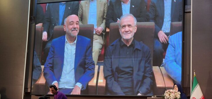 حضور رئیس‌جمهور در گردهمایی «راویان ایران»