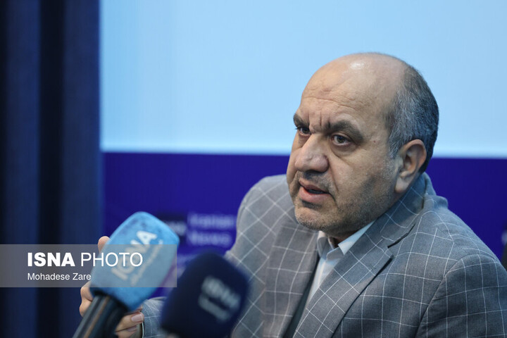معاون فناوری دانشگاه آزاد خراسان رضوی: توسعه فناوری و پژوهش، پیشران نجات کشور است