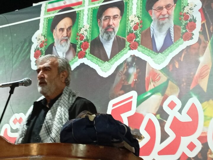 امدادهای غیبی دشت مهیار اُبهت پوشالی آمریکا را فروریخت/دوران توهم قدرت به پایان رسید