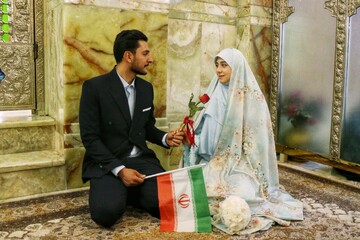 حضور ۴۰ زوج دانشجو در امام زاده عبدالله (ع) - همدان