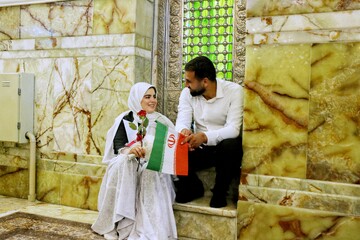 حضور ۴۰ زوج دانشجو در امام زاده عبدالله (ع) - همدان