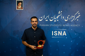 با سفری ۵۰ ساعته هم از هدف‌مان عقب نکشیدیم/ برای شادی مردم در زمان جنگ تحمیلی جنگیدیم