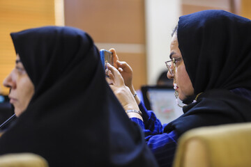 نشست خبری دانشگاه علوم پزشکی کرمان به مناسبت‌ هفته سلامت