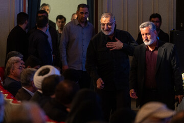 علیرضا زاکانی، شهردار تهران در دومین سالگرد شهادت رئیس‌جمهوری شهید و همراهانش