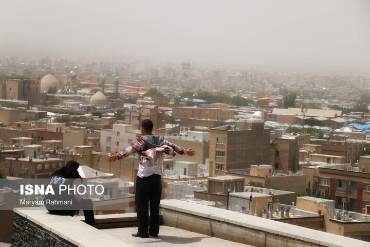 آلودگی و وضعیت خطرناک هوا - همدان