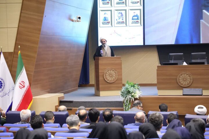 تأکید امام جمعه سمنان بر لزوم روایت هنرمندانه تلاش‌های دولت در جریان جنگ تحمیلی رمضان
