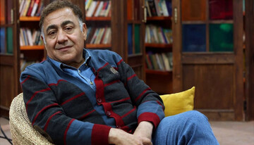 حضور متفاوت خسرو احمدی روی صحنه