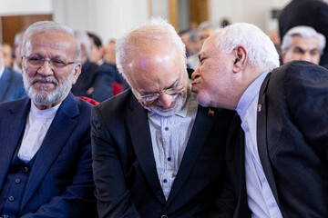 محمدجواد ظریف، علی اکبر صالحی و منوچهر متکی در بزرگداشت وزیران شهید امور خارجه