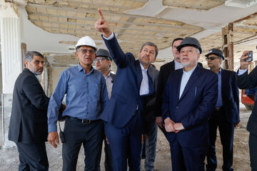 بازدید سید رضا صالحی امیری، وزیر میراث فرهنگی، گردشگری و صنایع دستی از استانداری اصفهان