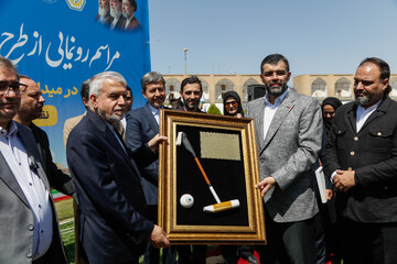 بازدید سید رضا صالحی امیری، وزیر میراث فرهنگی، گردشگری و صنایع دستی از بازی چوگان در میدان نقش جهان