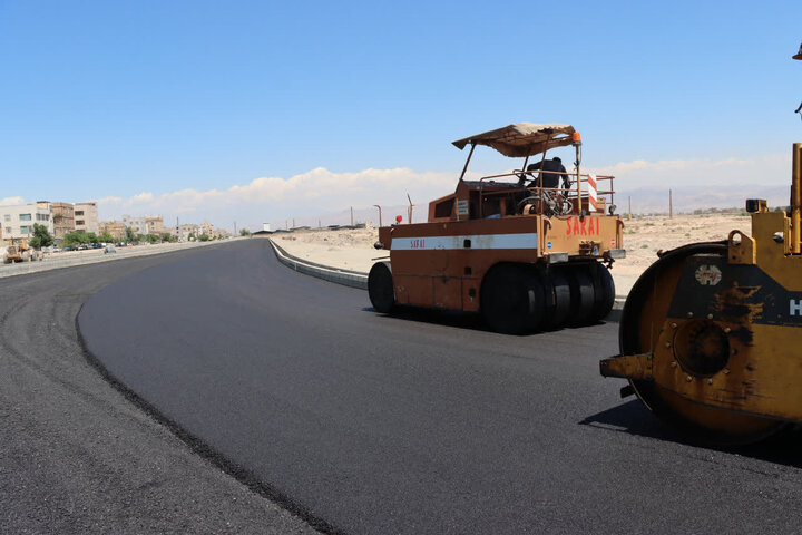 شهردار قرچک از آسفالت‌ریزی فاز دوم کمربندی شمالی خبر داد