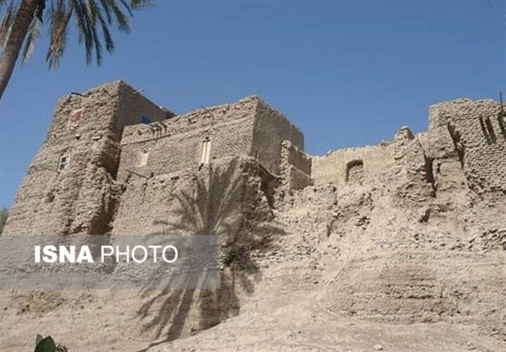 همدلی مردم نیکشهر برای حفاظت از قلعه تاریخی شهر