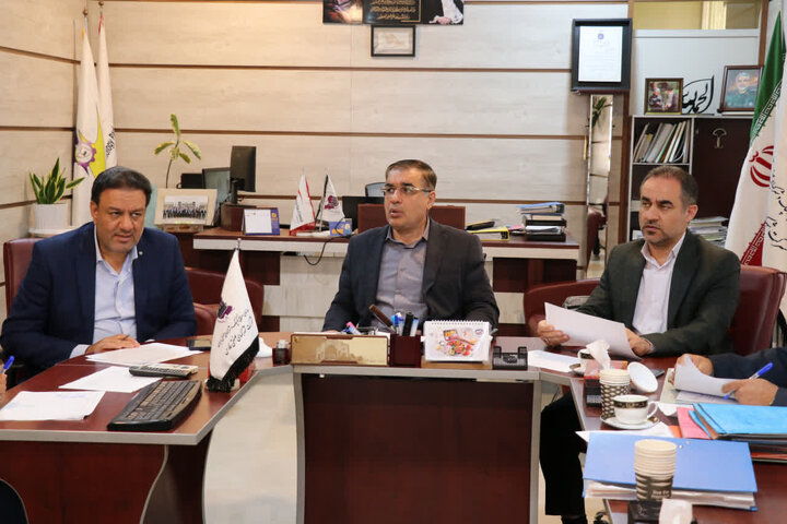 معاون استاندار فارس: رها کردن زمین صنعتی به معنای احتکار منابع ملی است