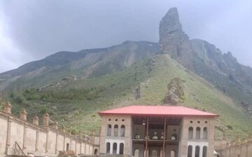 بازسازی کاخ شهرستانک تقریبا تمام است
