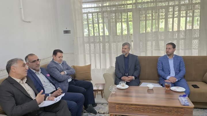 بررسی مشکلات مرغداران کرمانی در نشست ویژه دادستانی/ تأکید بر رفع موانع تولید