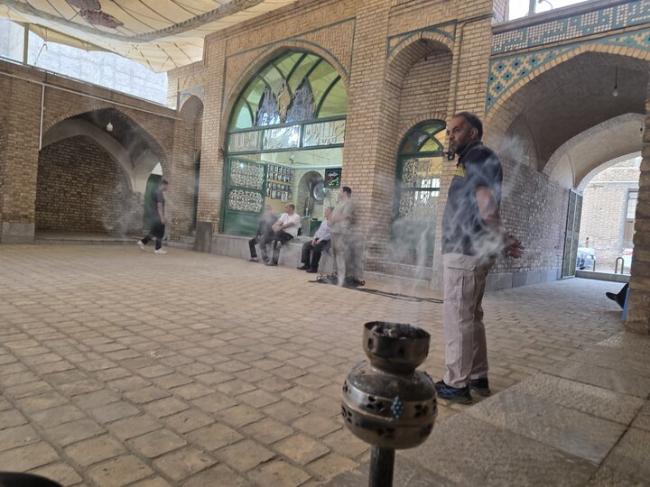 برپایی خیمه حسینی تکیه بُنگیهای کرمان؛ رسم قدیمی در تکیه قاجاری