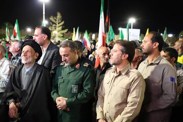 اجتماع بزرگ جهادگران خراسان جنوبی بزرگداشت رهبر شهید و شهدای جنگ خدمت