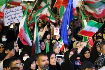 اجتماع بزرگ جهادگران خراسان جنوبی بزرگداشت رهبر شهید و شهدای جنگ خدمت