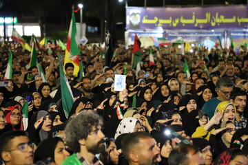 اجتماع بزرگ جهادگران خراسان جنوبی بزرگداشت رهبر شهید و شهدای جنگ خدمت